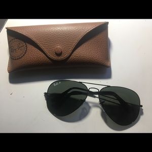 Black Polarized Ray-Ban Aviators